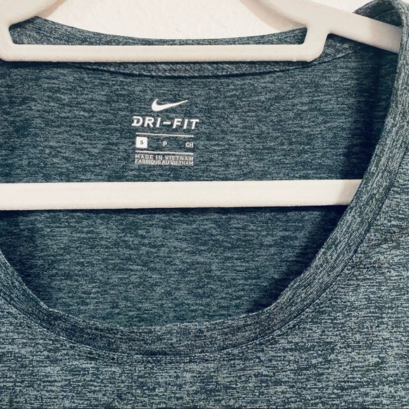 Lot of Two Quick Dry Athletic T Shirts, Nike (S), Activ8 (M) - Picture 8 of 9